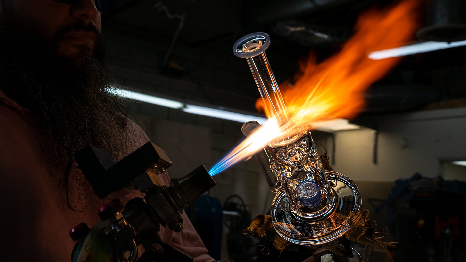 How glass pipes are made