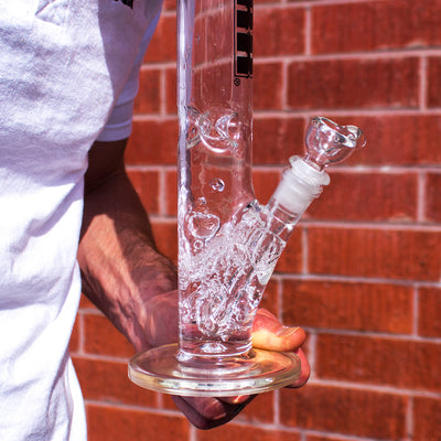 How to Clean a Glass Bong - Purr Glass
